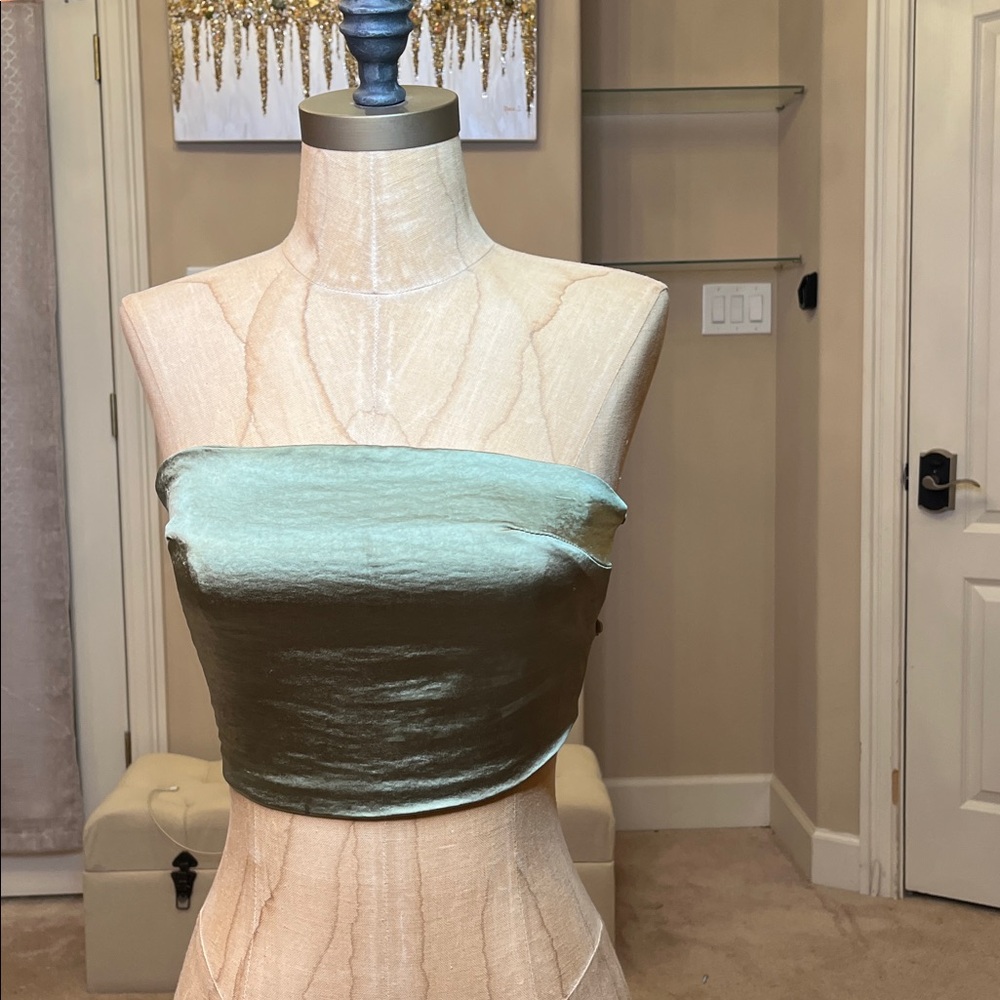 Small Verge Girl Green Tube Tank